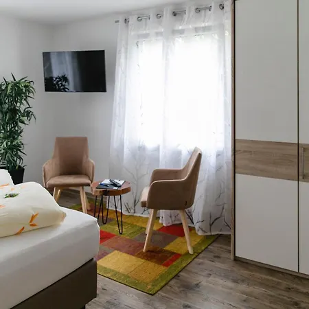 Pensjonat Pension Waldhorn Aidlingen